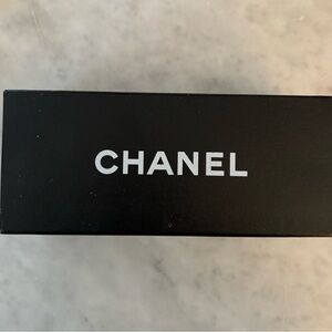 Chanel sunglasses see photos